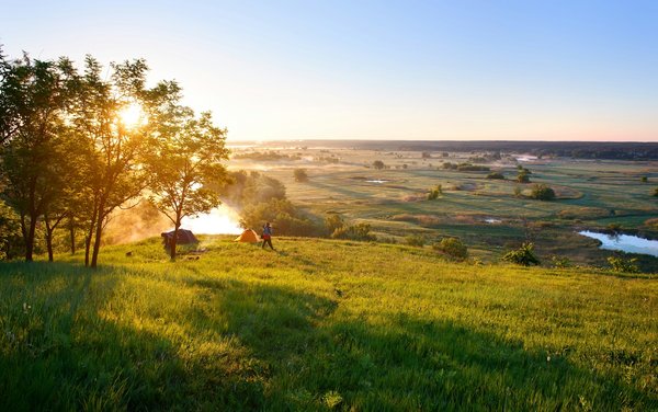 Quels sont les avantages et les inconvénients du camping en zone de steppe?